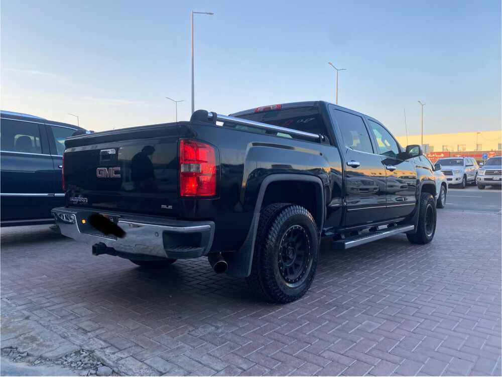 gmc sierra 2014 — photo 5 for sale in Qatar