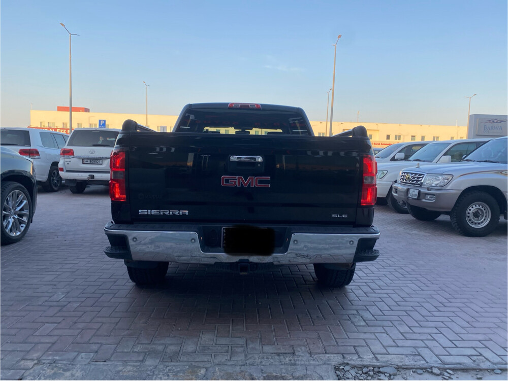 gmc sierra 2014 — photo 6 for sale in Qatar
