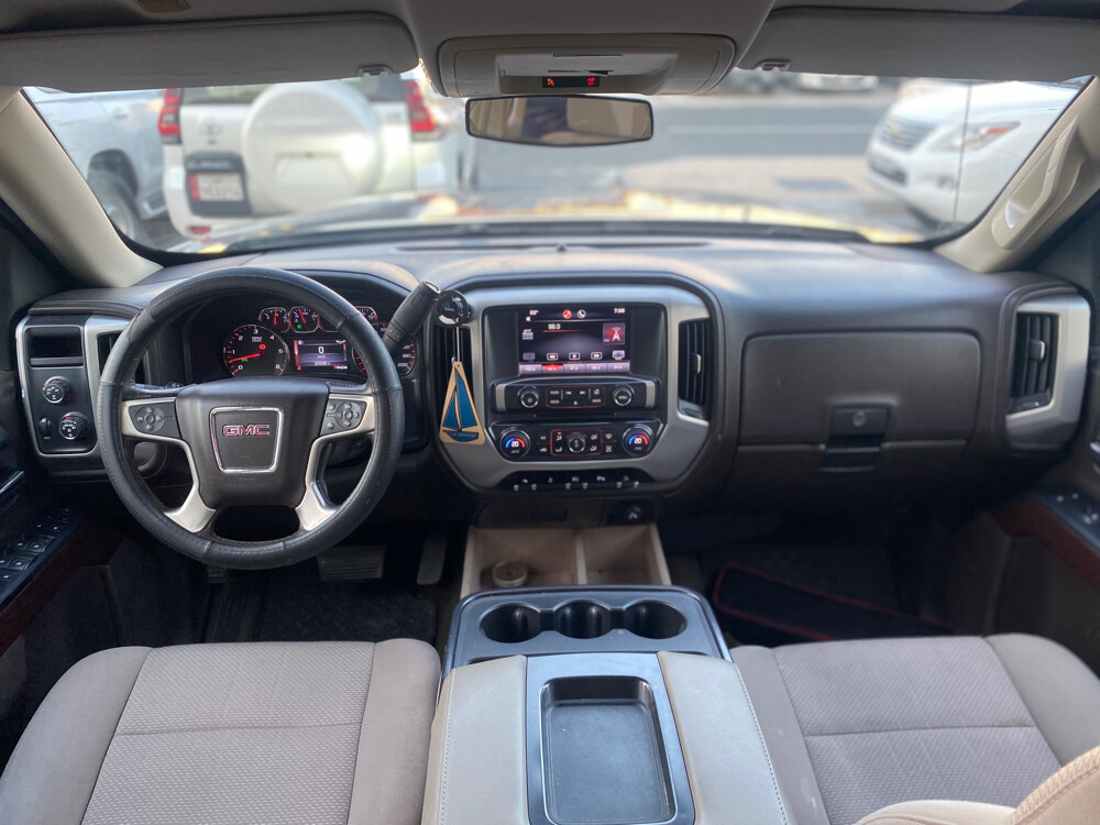 gmc sierra 2014 — photo 10 for sale in Qatar