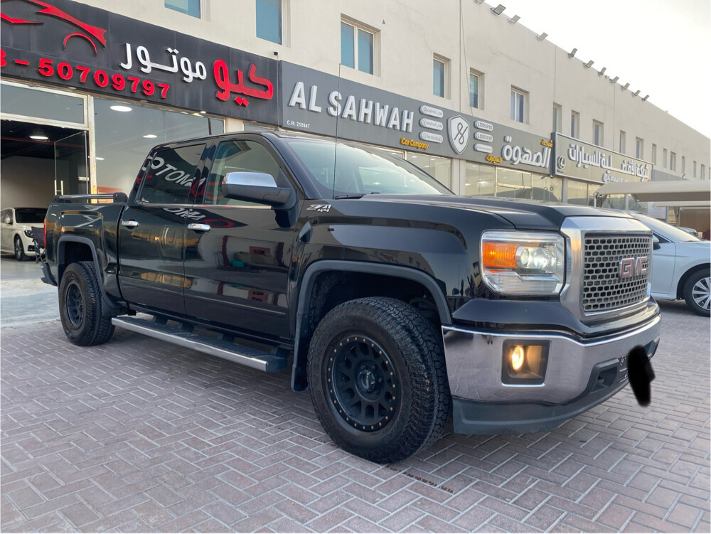 gmc sierra 2014 — photo 2 for sale in Qatar