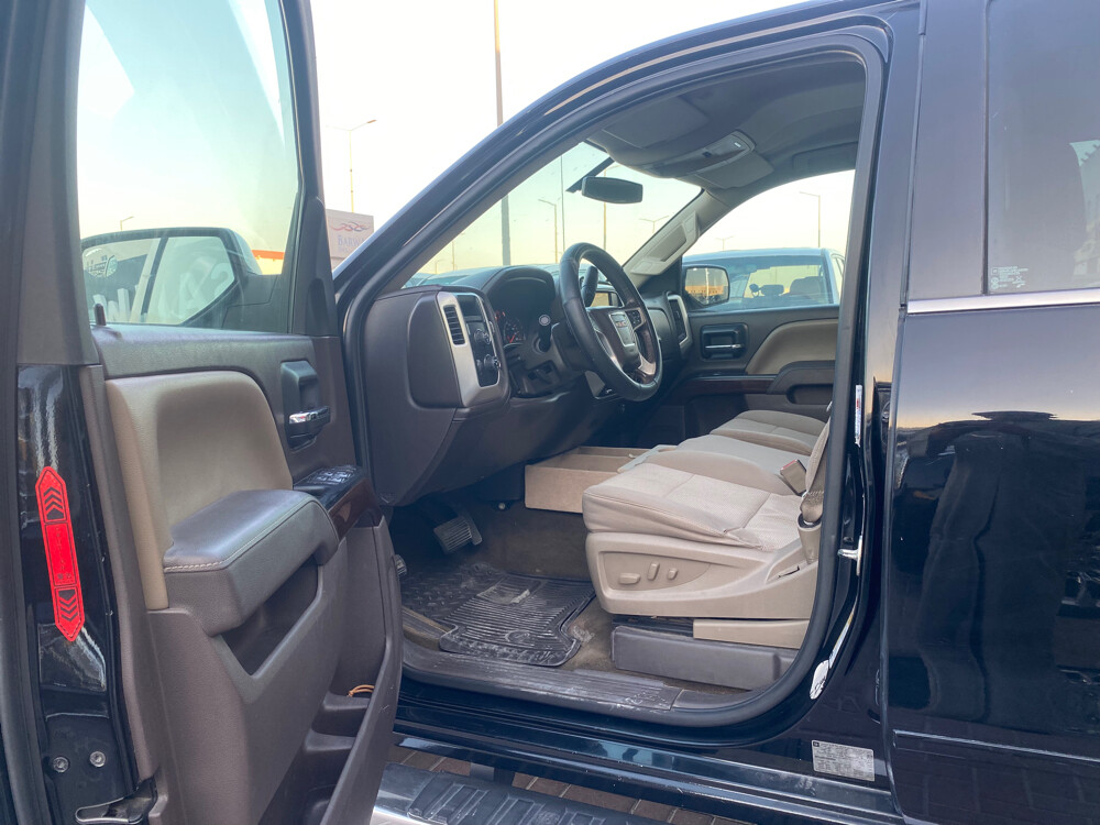 gmc sierra 2014 — photo 7 for sale in Qatar