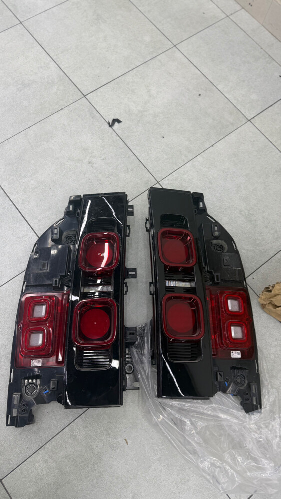 defender tail lights  - 3