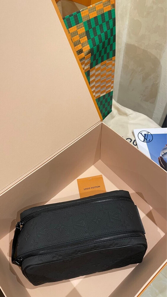 Louis Vuitton Limited Edition - 3