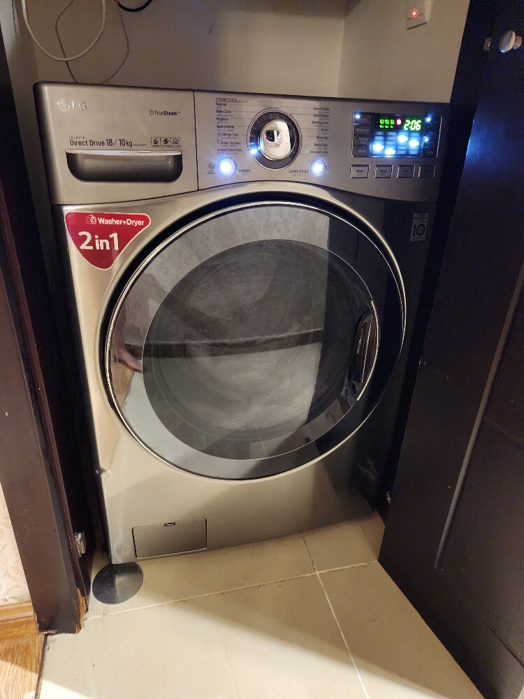 LG Washing and Dryer Combo 18k/10 - 4