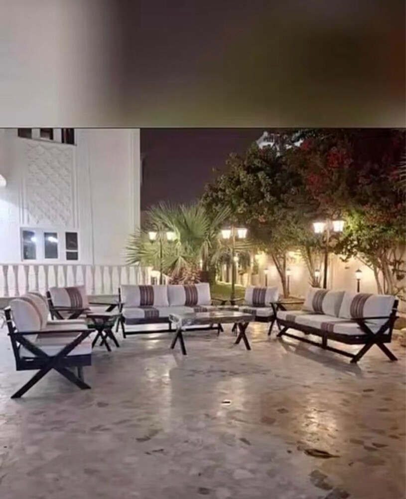 كراسي ومطارح جاهزه - 1