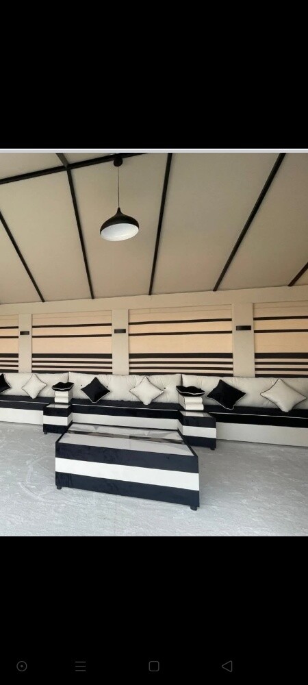 curtains sofa carpet parquet - 19