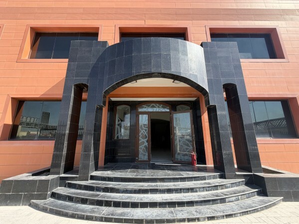 Whole villa- For Rent- Studios - 10