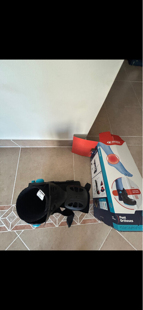 walking boot - 3