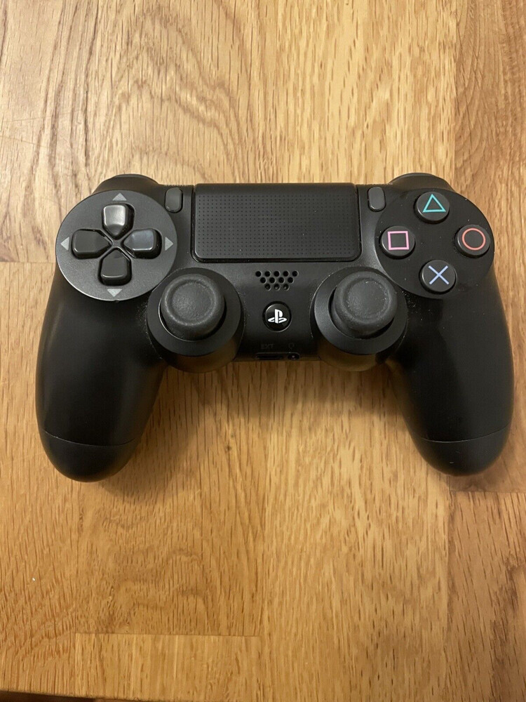Ps4 controller good condition  - 1