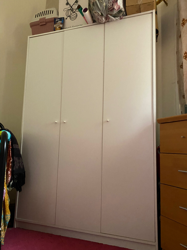 wardrobe (3 doors) - 2