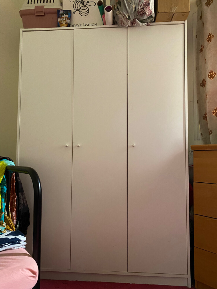 wardrobe (3 doors) - 1