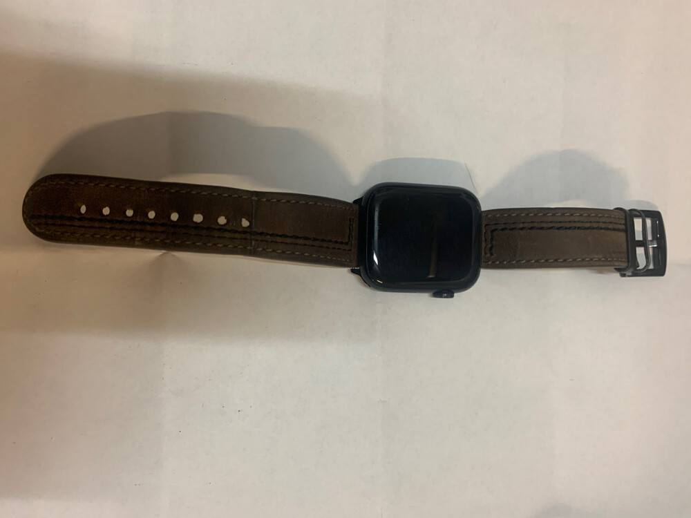 Apple Series 7 45mm Aluminum case - 1