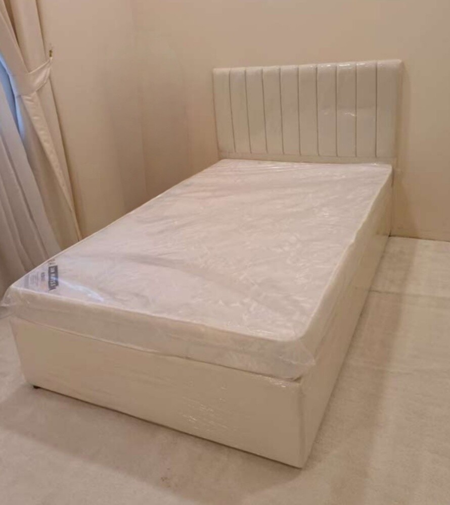 سرير مزدوج وخزانة ملابس كبيرة للب - 17