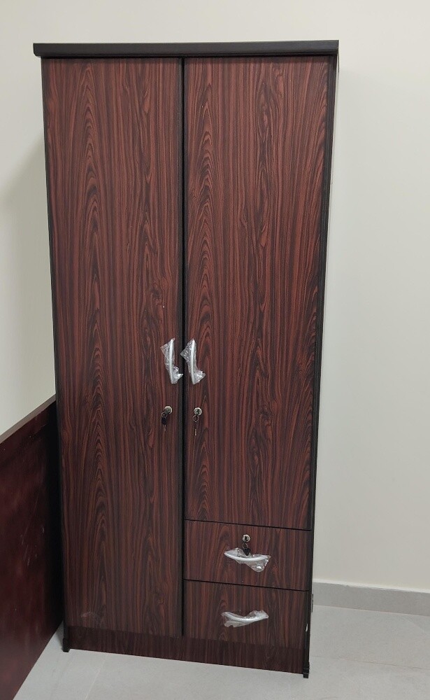 كراسي فندق وطاولة طعام. 33678613 - 28
