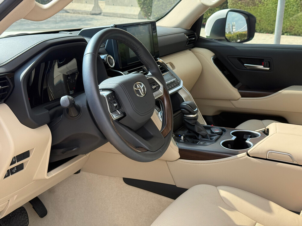 GXR model 2025 — photo 8 for sale in Qatar