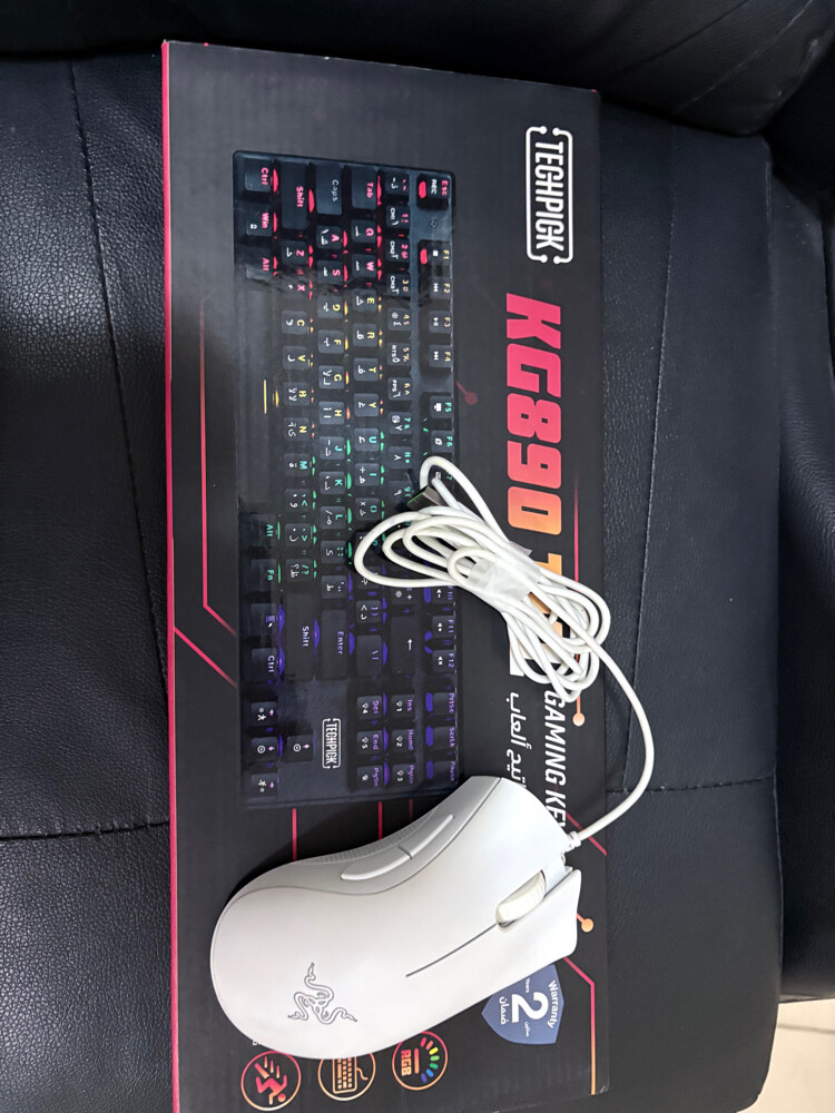 mouse razer with tech keyboard  - 1