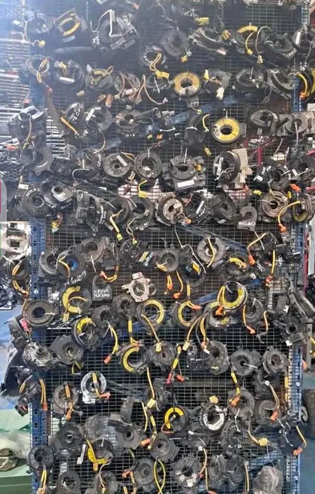 all cars spare parts with fixing. - 3