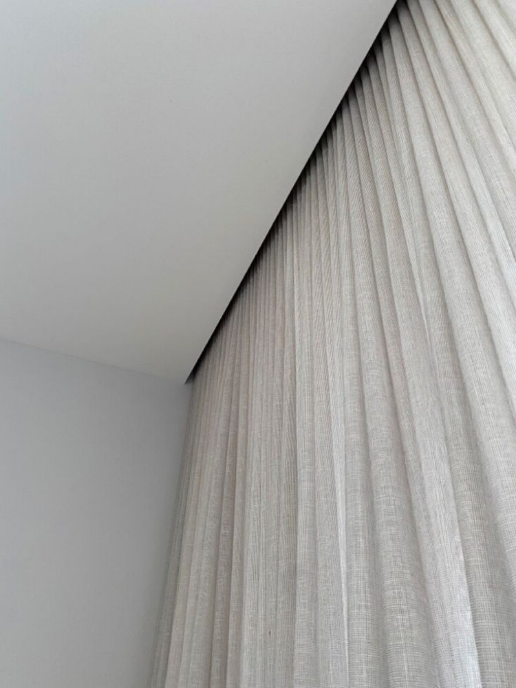 Wavy curtains. - 11