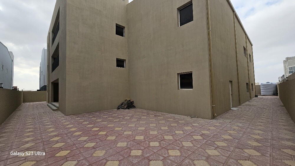 For Rent Food Store Baraka Al Awa - 11