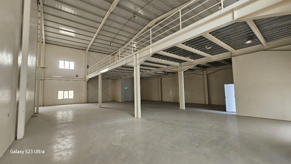 For Rent Food Store Baraka Al Awa - 9