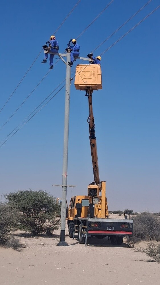 ليفت للإيجار مع سائق - 2