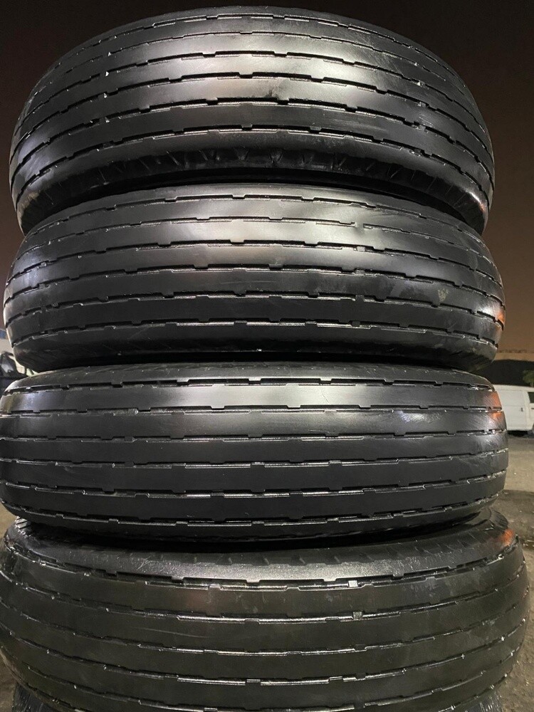 900/17" Maxxis brand - 3