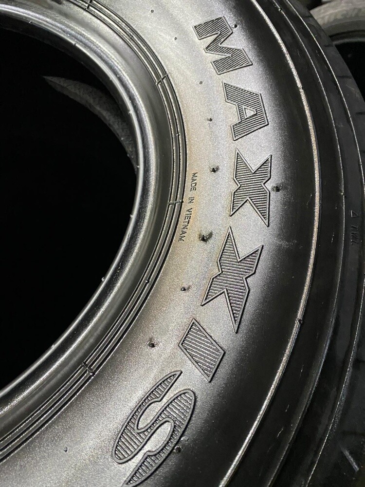 900/17" Maxxis brand - 5