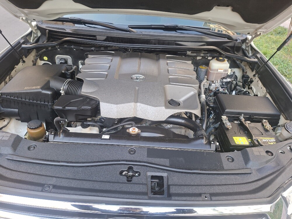 GXR 2018 low mileage 105k — photo 4 for sale in Qatar