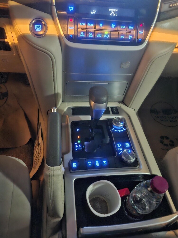 GXR 2018 low mileage 105k — photo 5 for sale in Qatar