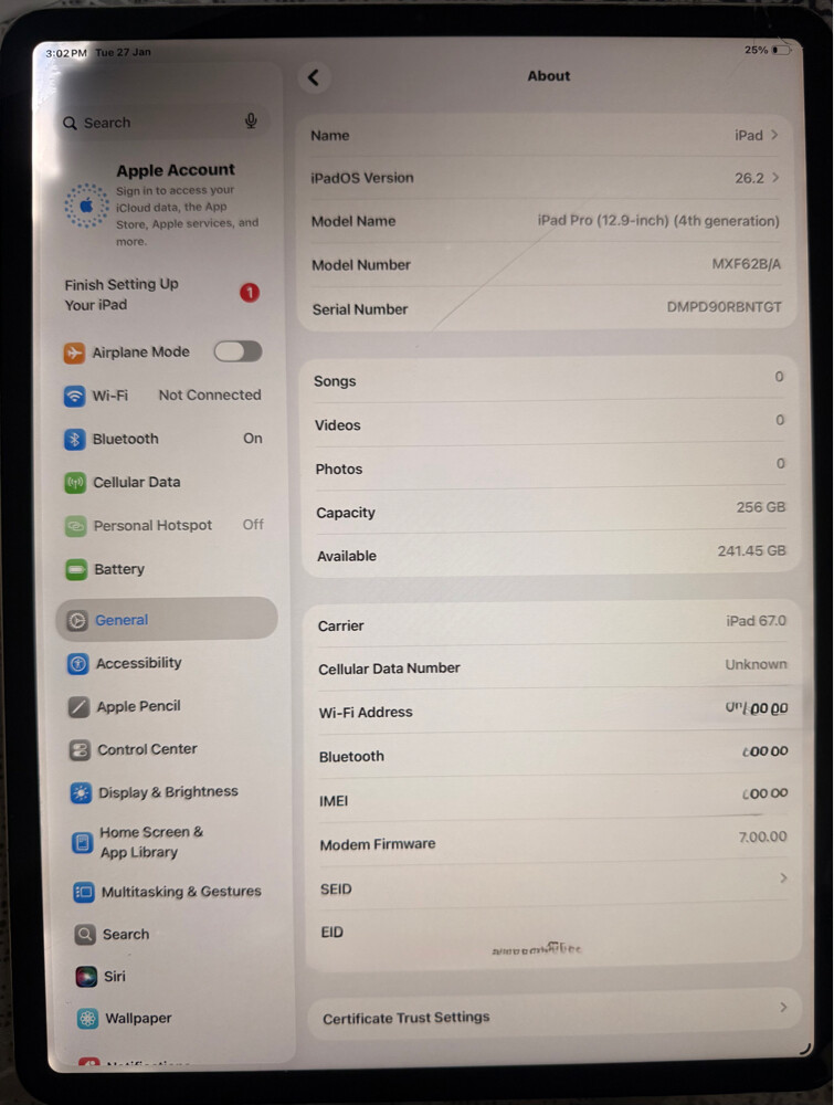 Apple IPad Pro 12.9 4th Gen + Acc - 5