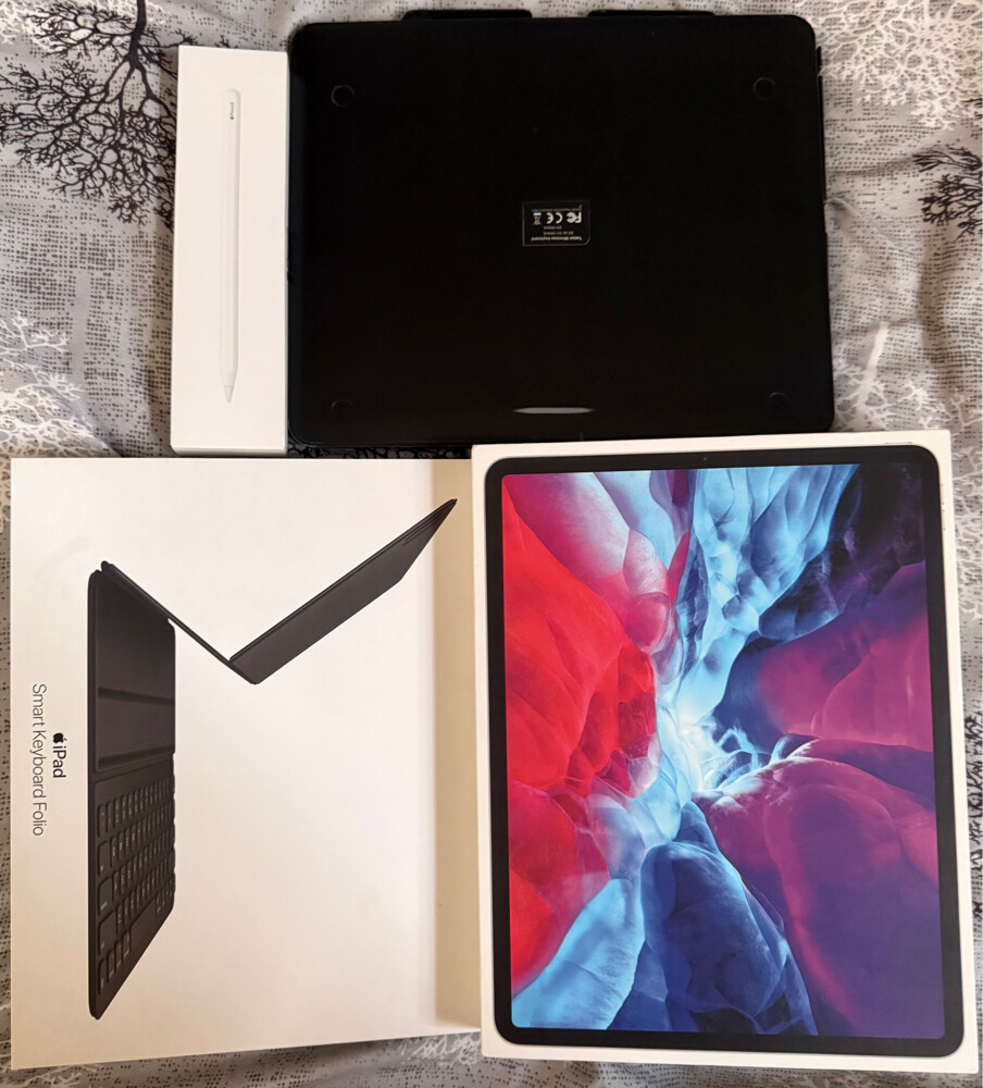 Apple IPad Pro 12.9 4th Gen + Acc - 1