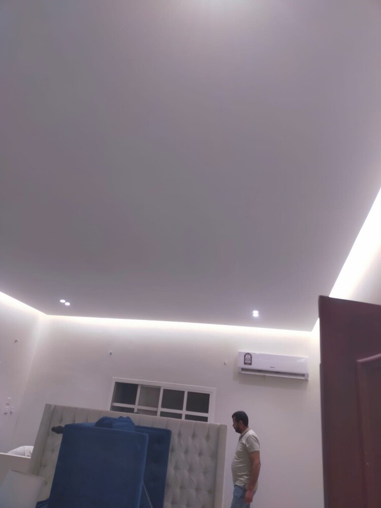 gypsum board and painter - 10