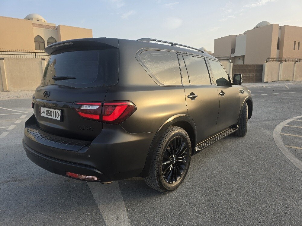 infiity QX 80 black edition - 4