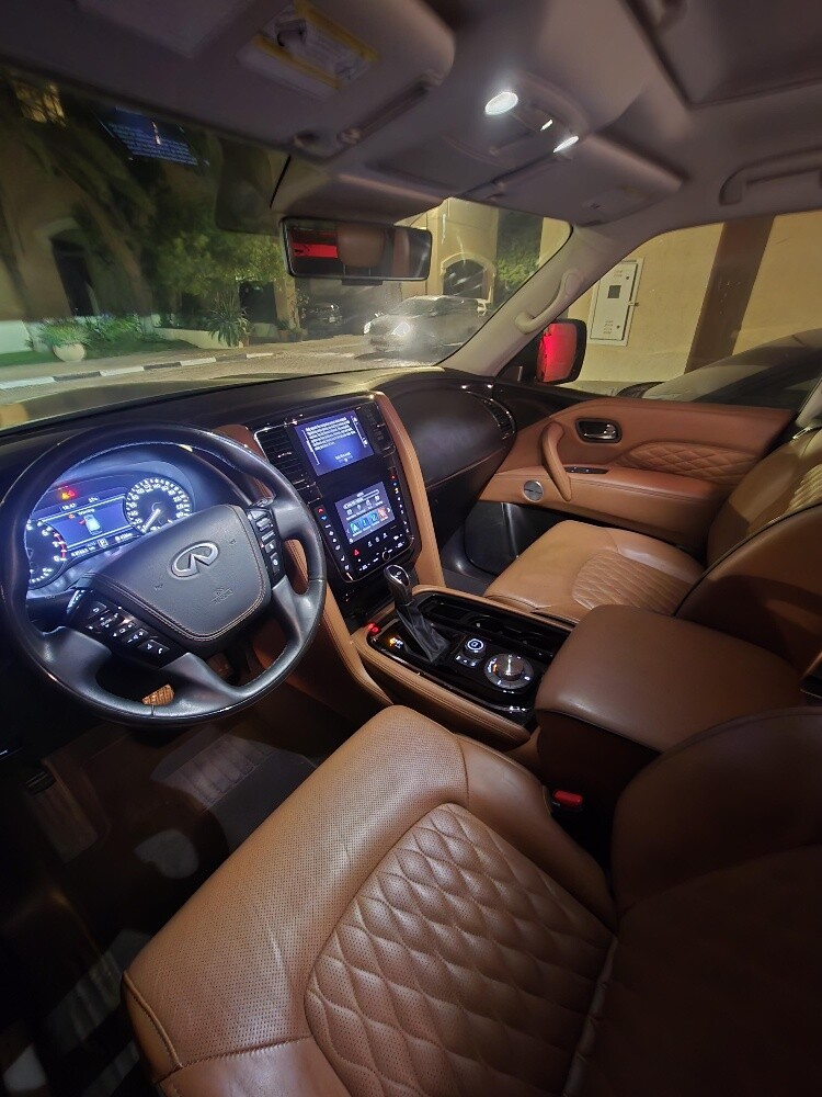 infiity QX 80 black edition - 5