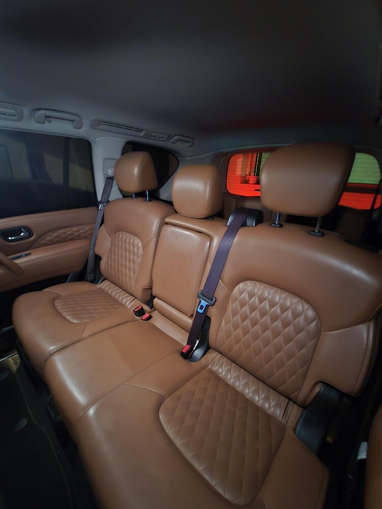 infiity QX 80 black edition - 6