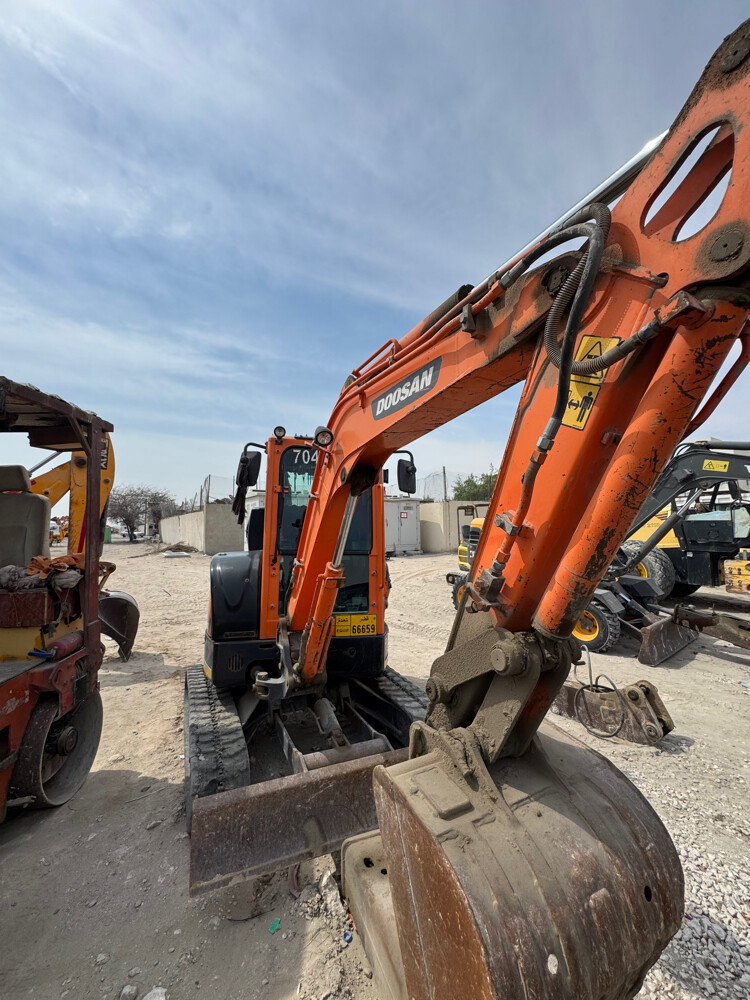 70129988 Excavator For sale  - 1