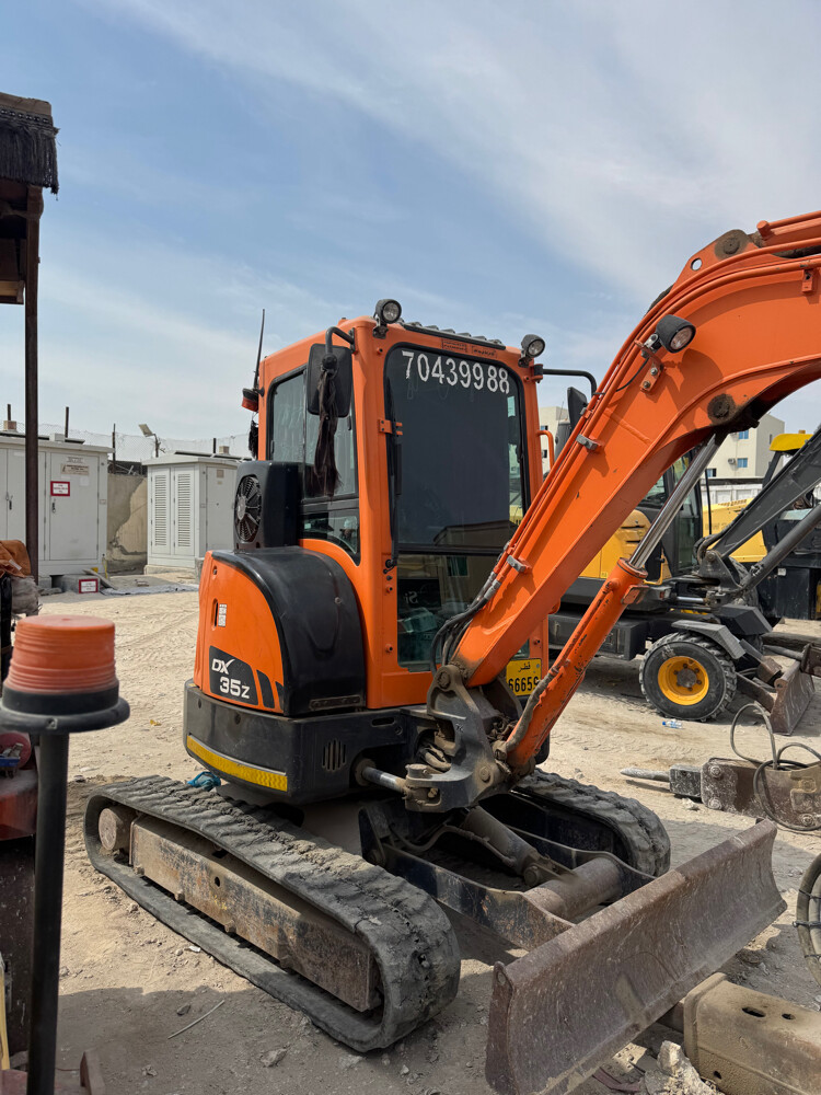 70129988 Excavator For sale  - 3