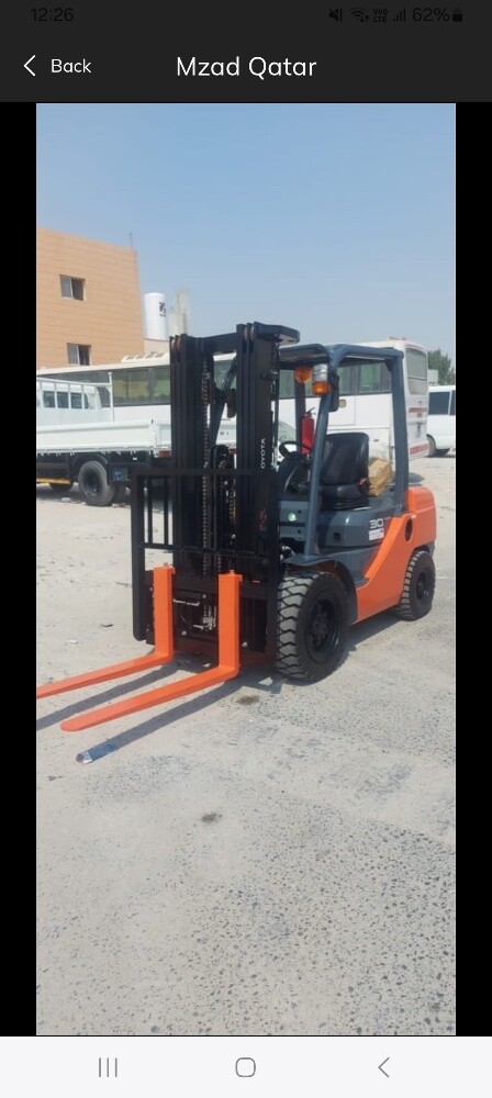forklift for rent 77551180 - 3