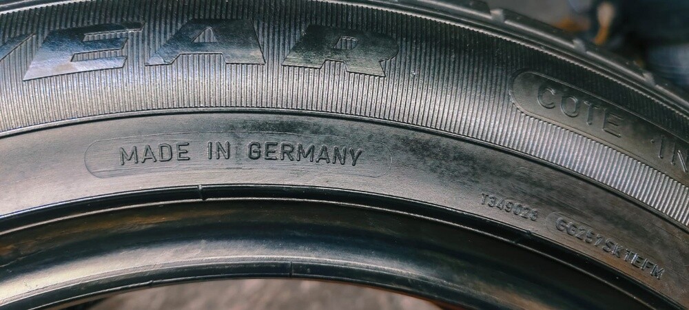 225/55R17 - 3