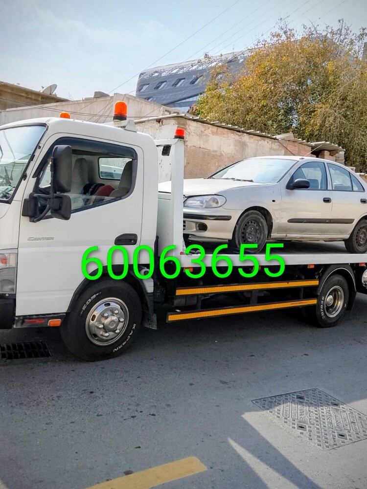 سطحه سيارة ودراجه سطحه قريب من - 1
