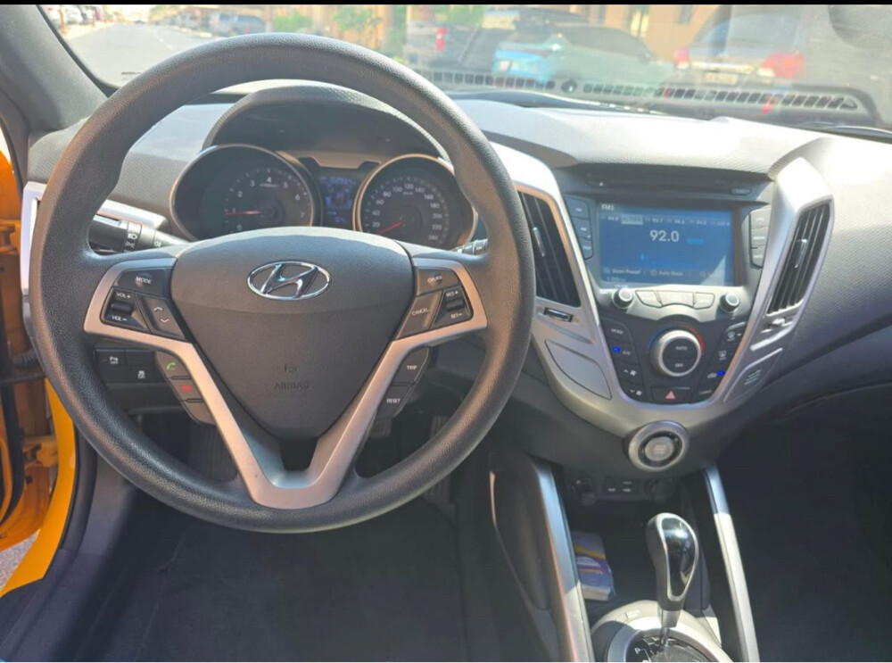 2018 Hyundai Veloster Full Option - 7