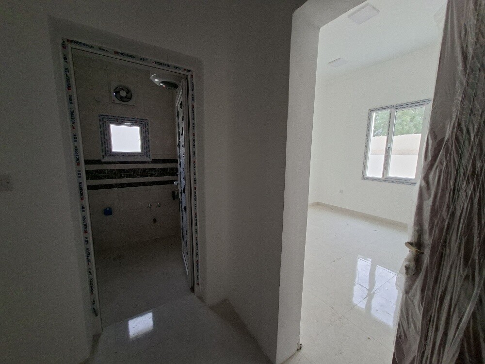 *Large, brand new villa for sale - 4