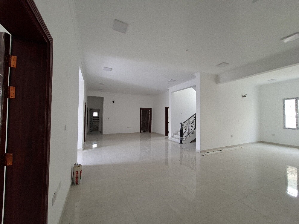 *Large, brand new villa for sale - 14