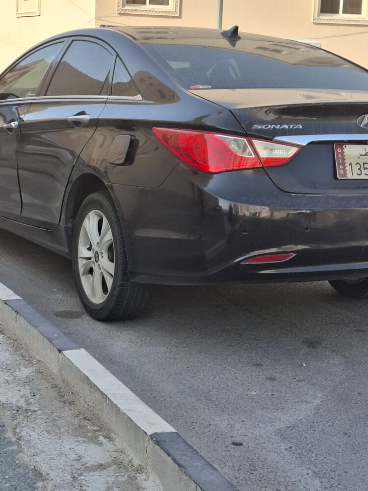 hyundai sonata  - 1