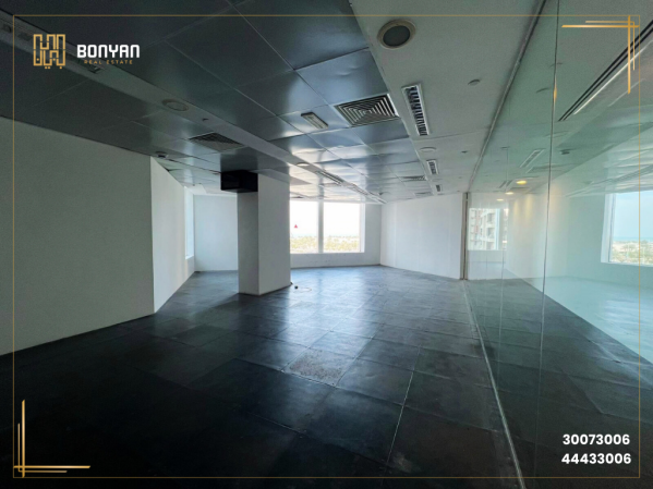 Various office spaces in marina - 2