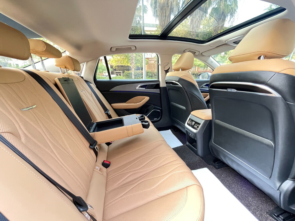 Hongqi Ousado 2024 40TD — photo 7 for sale in Qatar