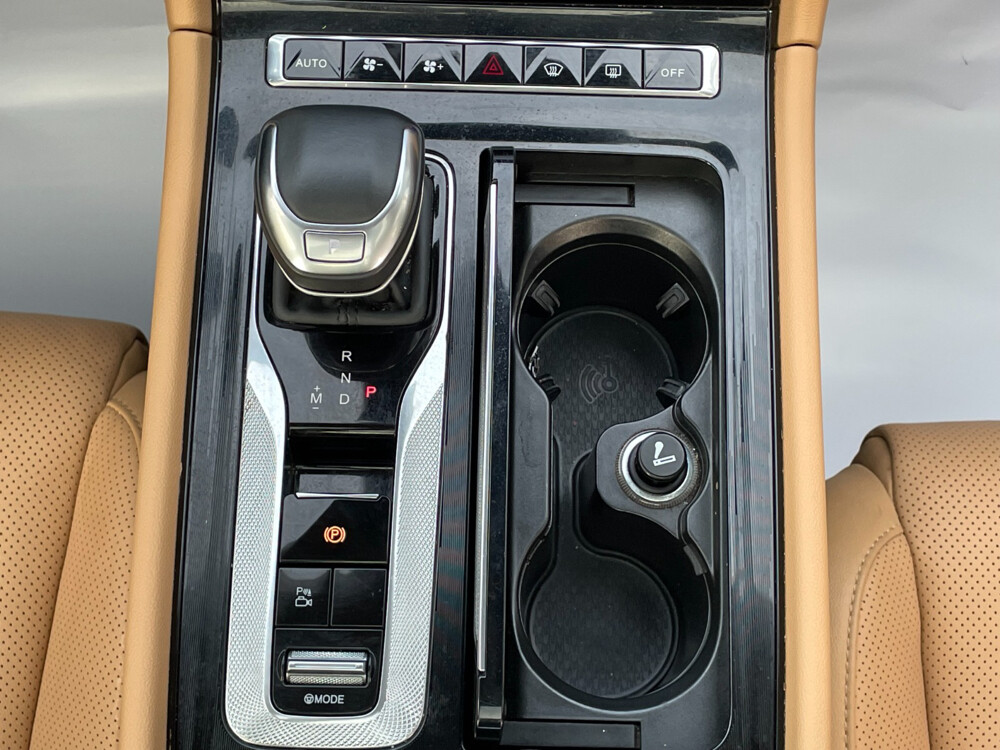 Hongqi Ousado 2024 40TD — photo 18 for sale in Qatar