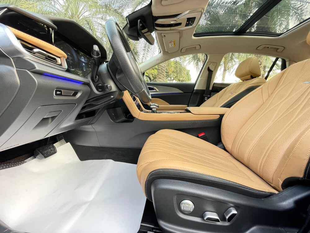 Hongqi Ousado 2024 40TD — photo 17 for sale in Qatar