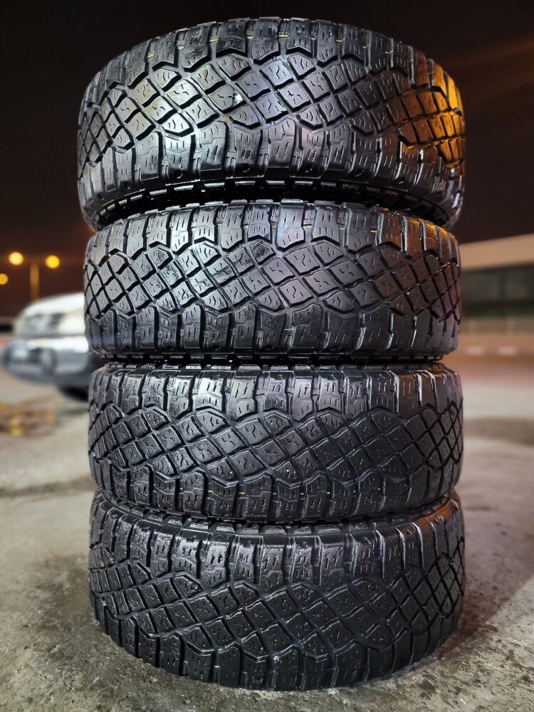 275/70/18 Good Year Tyre, U.S.A - 10