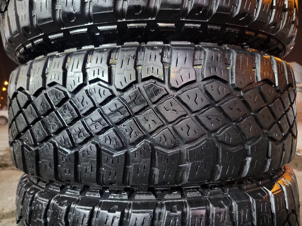 275/70/18 Good Year Tyre, U.S.A - 7